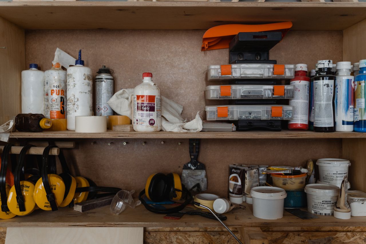 Soundproof acoustic sealant around electrical outlets