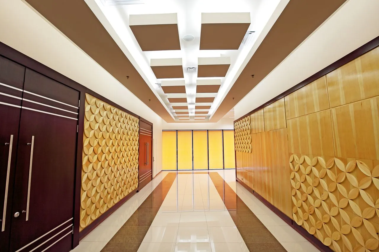 Professional soundproofing evaluation during a Site Visit & Design Consultation Florida